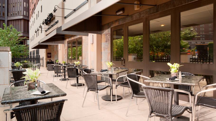 Bigelow Grill Terrace, doubletree by hilton pittsburgh downtown, pennsylvania