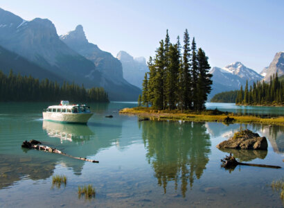 Explore Banff with Gondola & Lake Minnewanka Cruise, from Banff