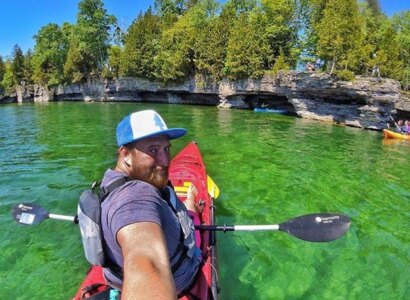 Cave Point Kayak Tour from Sturgeon Bay