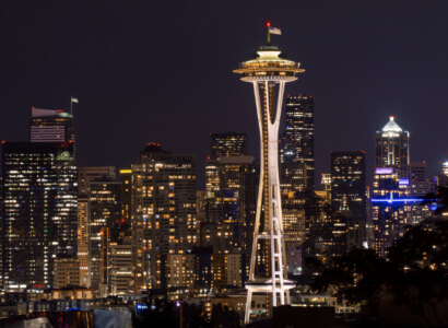 Scenic Night Tour With Space Needle & Skywheel from Seattle